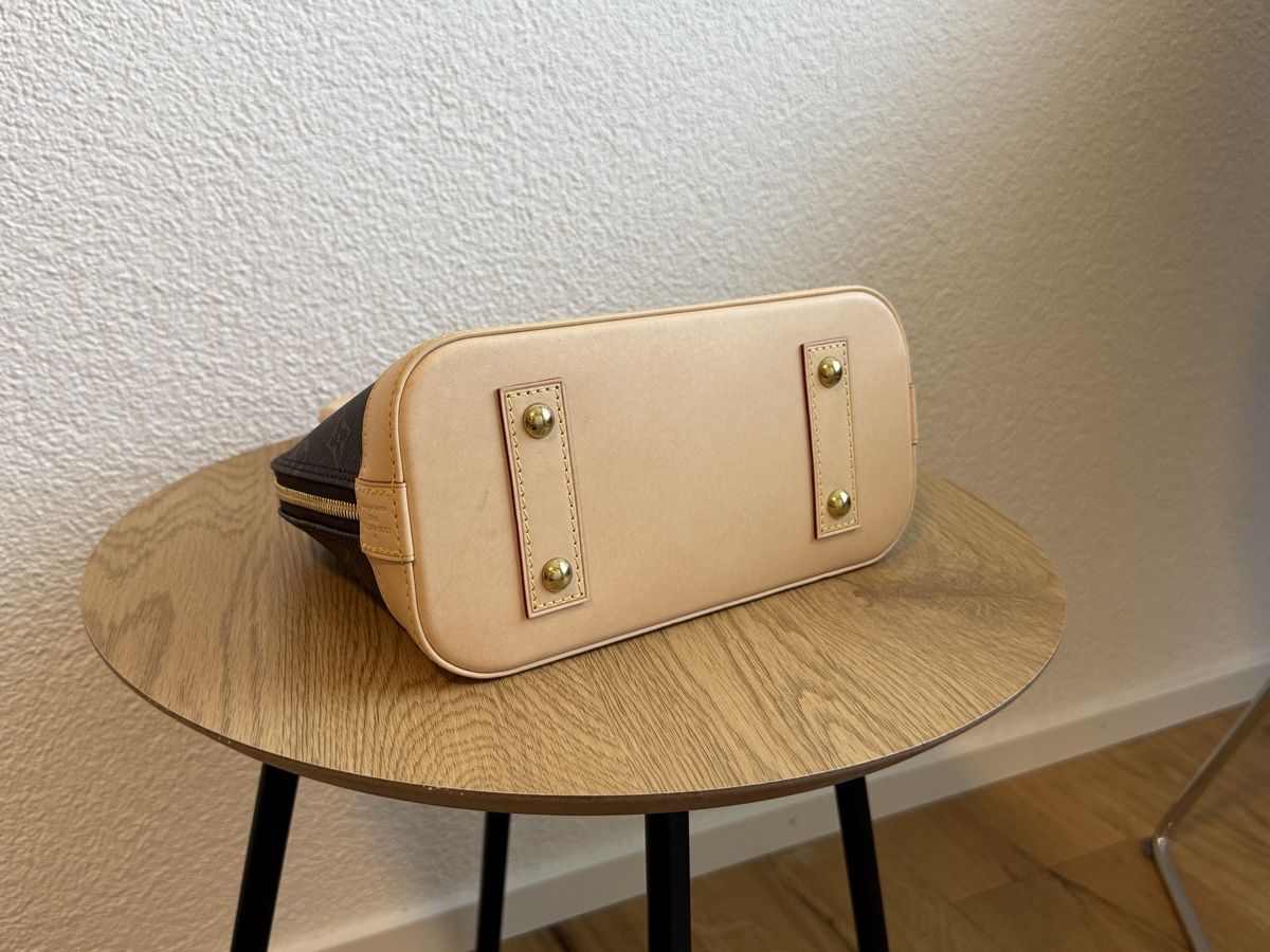 Louis Vuitton Borse da donna: Louis Vuitton Alma BB Monogram Handtasche – Usato da Frauenfeld venduto da Ariuki 1