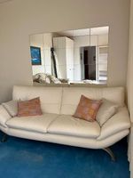 Weisse Ledermöbel  Sofa, Sessel & Hocker  CHF 200.