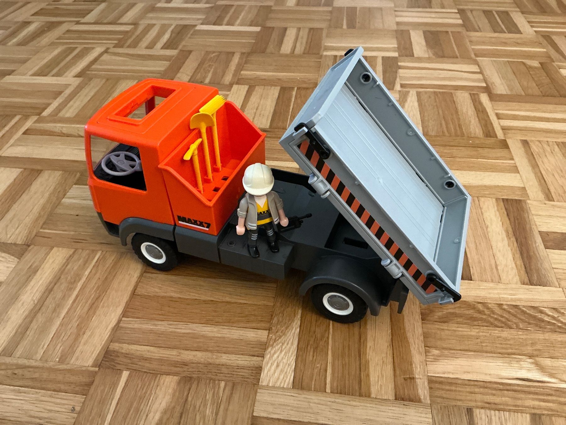 Playmobil Giocattoli: Playmobil 6861 - Baustellen-LKW – Usato da Zuchwil venduto da Commander0 2