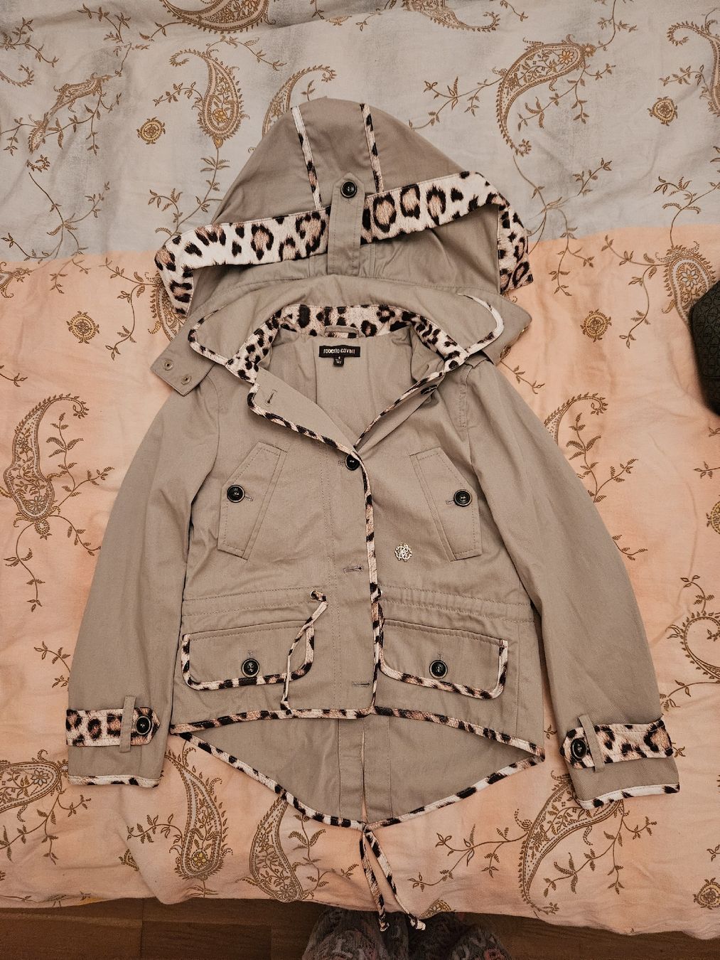 Roberto Cavalli Giacche & Cappotti: Roberto Cavalli Kindermantel, mit  Leopard Gr. 122 Top! – Nuovo (secondo la descrizione) da Basel venduto da fragolina08