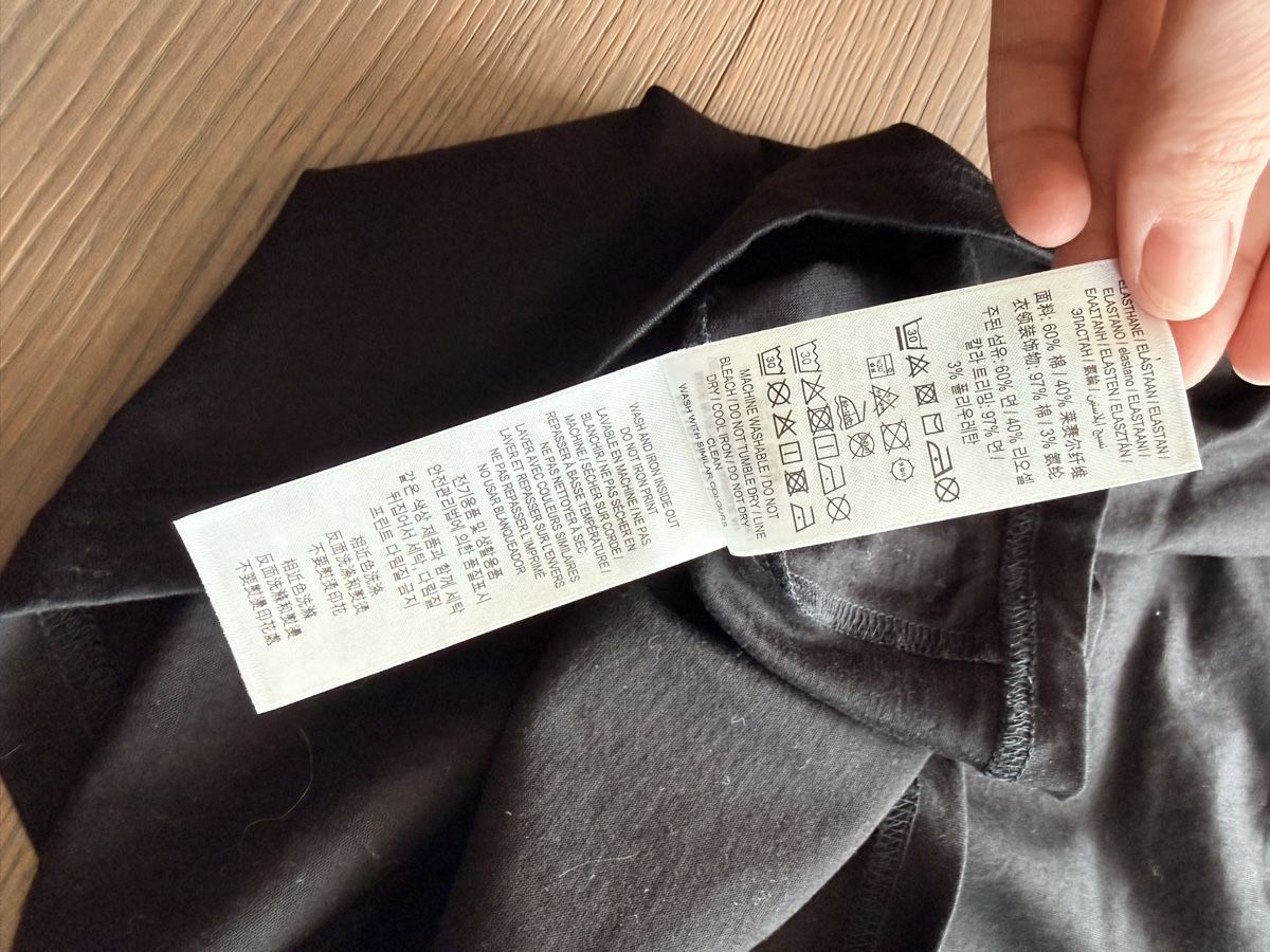 Burberry T-Shirts: Burberry black Tshirt  – Neu und originalverpackt aus Melide von Nikola-123 6