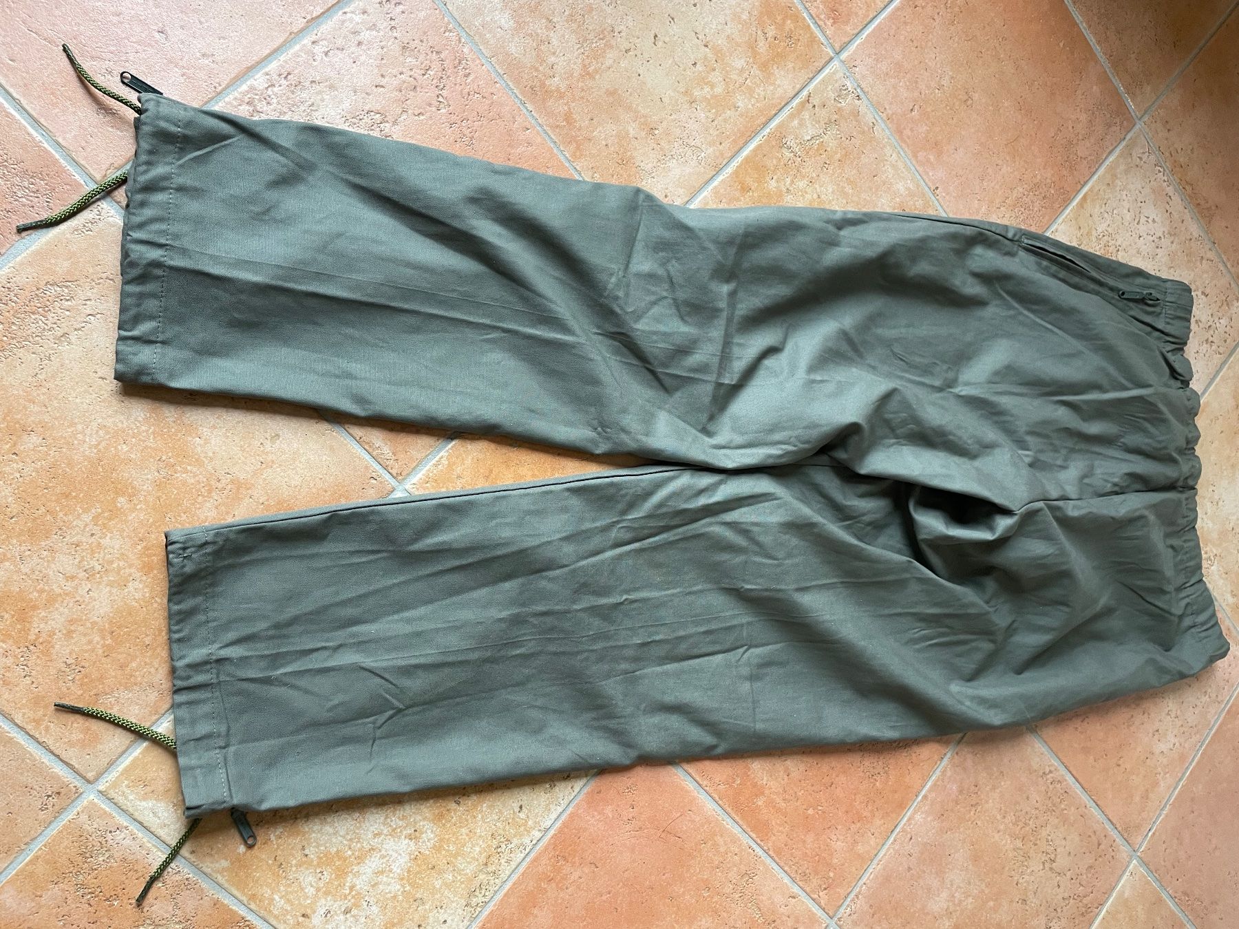 Schweizer Armee Pantaloni: Armee militär Festung – Nuovo (secondo la descrizione) da Monteggio venduto da Mic1122