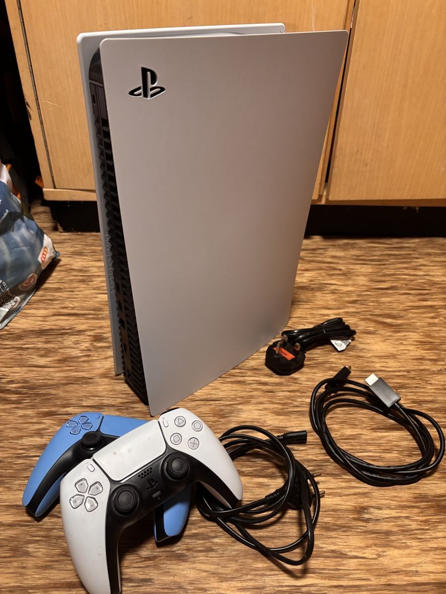 Sony Console: PlayStation 5 825gb Disc Edition – Nuovo (secondo la descrizione) da Grindelwald venduto da jec_28gv 2