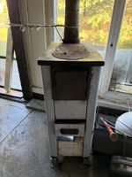 Holzofen Pono weiss mit Ofenrohr gebrauchter Zustand