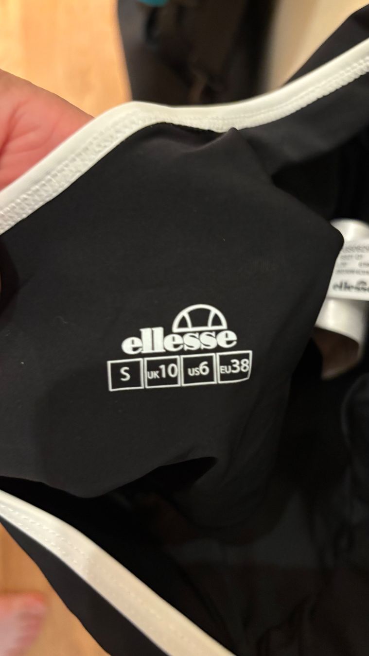 Ellesse Badekleider & Bikinis: Ellesse Badeanzug Gr. S – Gebraucht aus Wetzikon ZH von pinkilady44 2