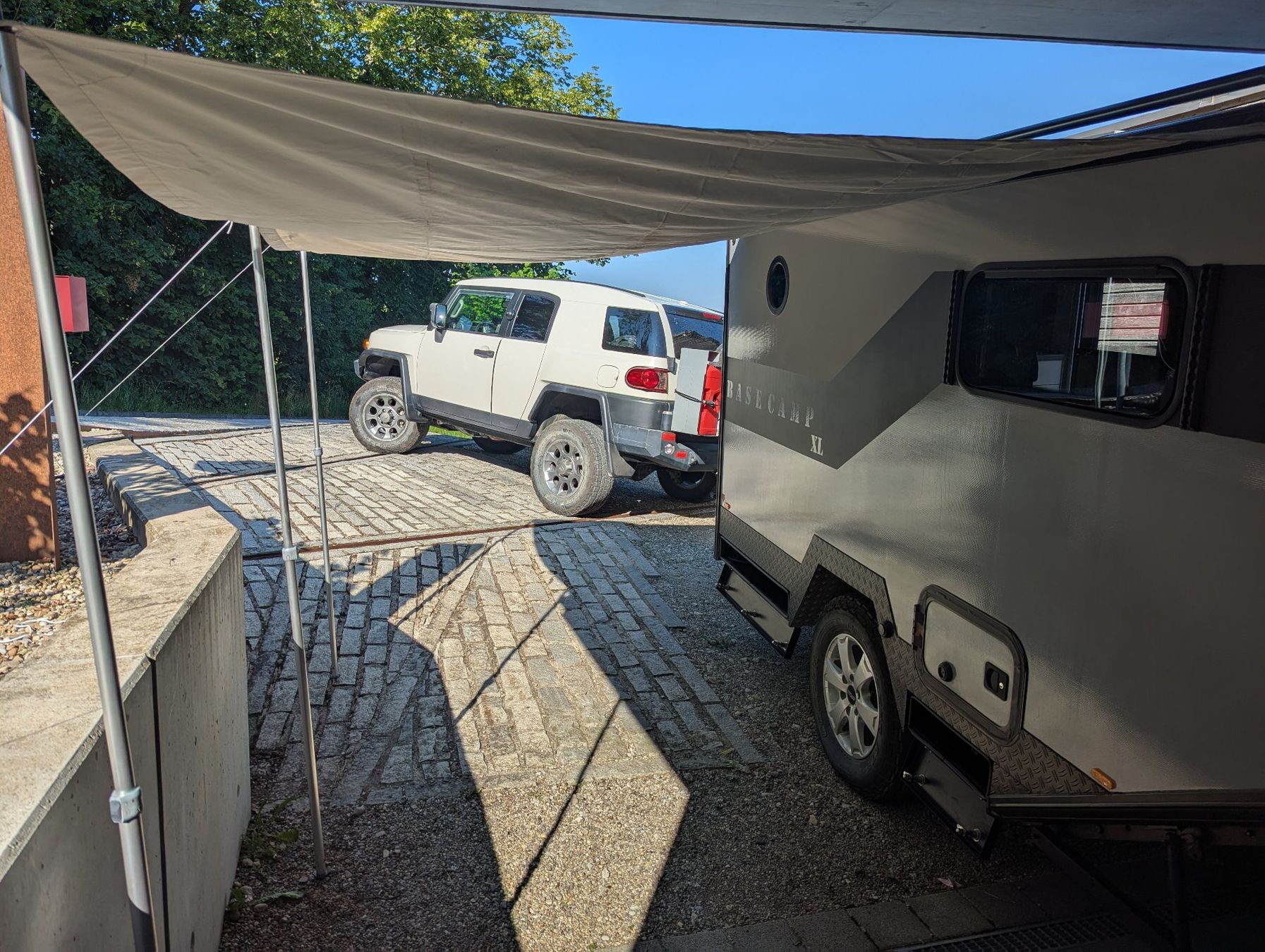 Rimorchi: Offroad-Expeditionstrailer / Wohnwagen – Usato da Thalheim AG venduto da epservices 4