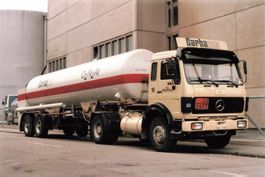 BE Mercedes-Benz camion cisterna Hartgas Wiler b.U. foto