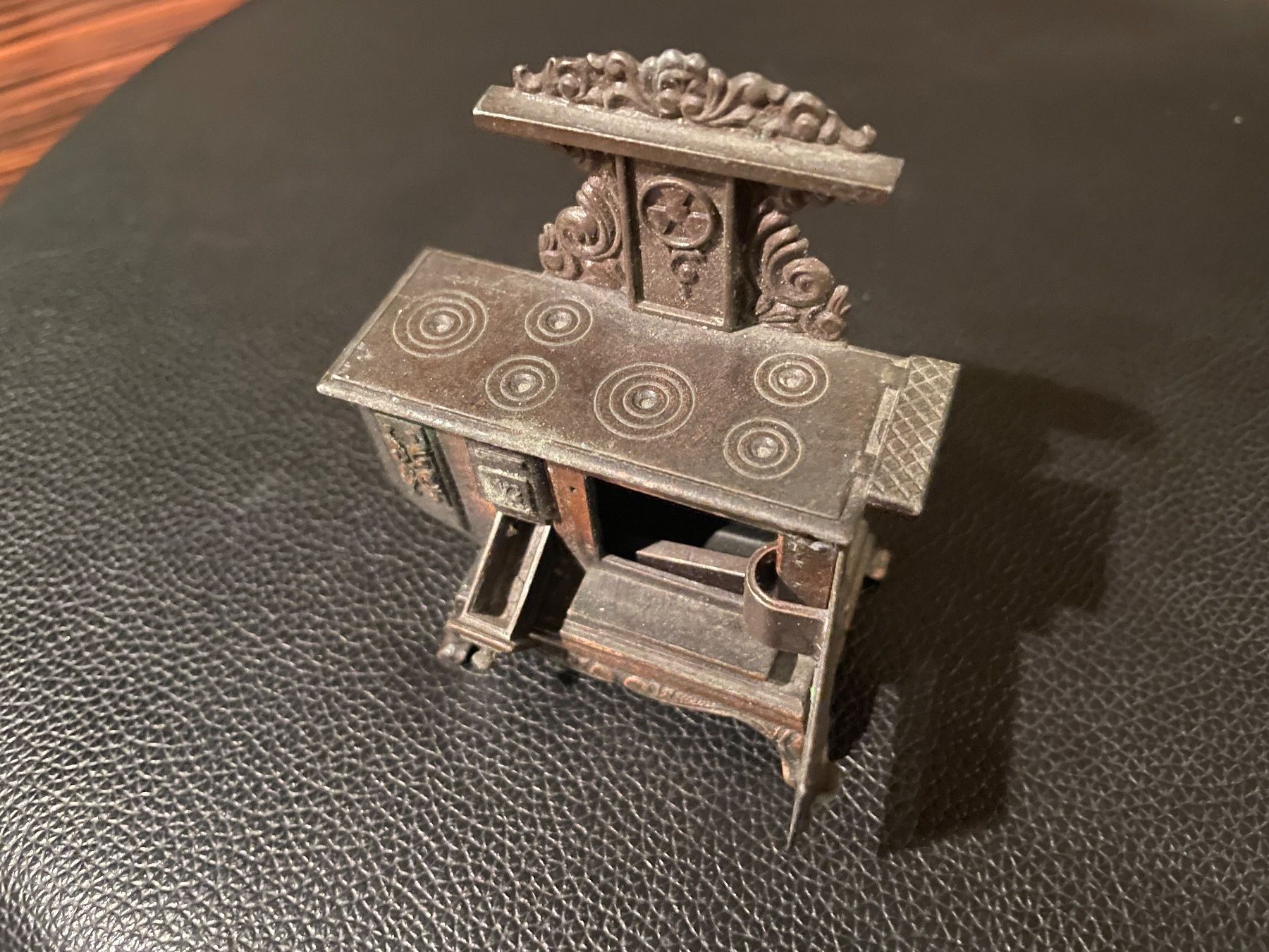 Spitzer: Miniatur-Bleistiftanspitzer – Gebraucht aus Zürich von Grandpas 1