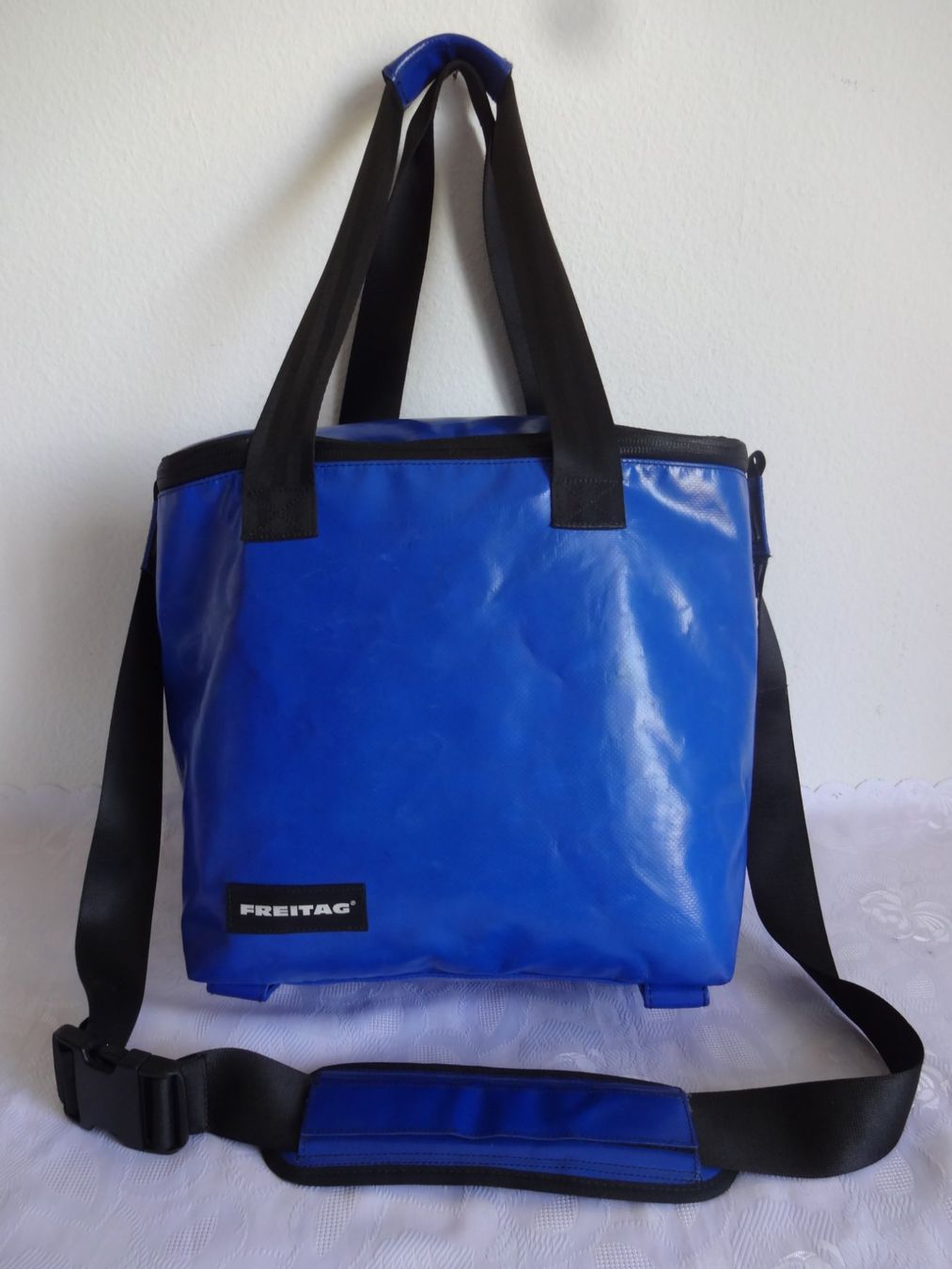 Freitag Sacs: """ FREITAG A384 """" Hand oder Umhängetasche – D'occasion à Frauenfeld par rey06