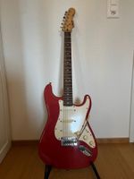 E-Gitarre Squier Bullet Strat Rot