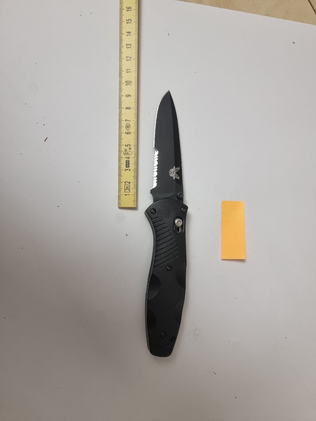 Benchmade Taschenmesser: Klappmesser Benchmade Griptilian schwarz gebraucht – Gebraucht aus Olten von Mezopotamya 2