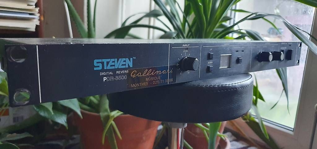 Strumenti musicali: Steven PDR 3500 digital reverb – Usato da St. Imier venduto da Lautar_Vega 3