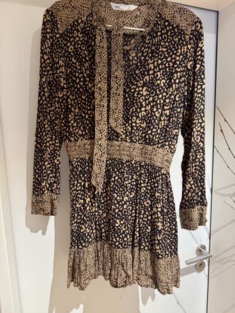 Zara Kleid Leoprint Gr. M