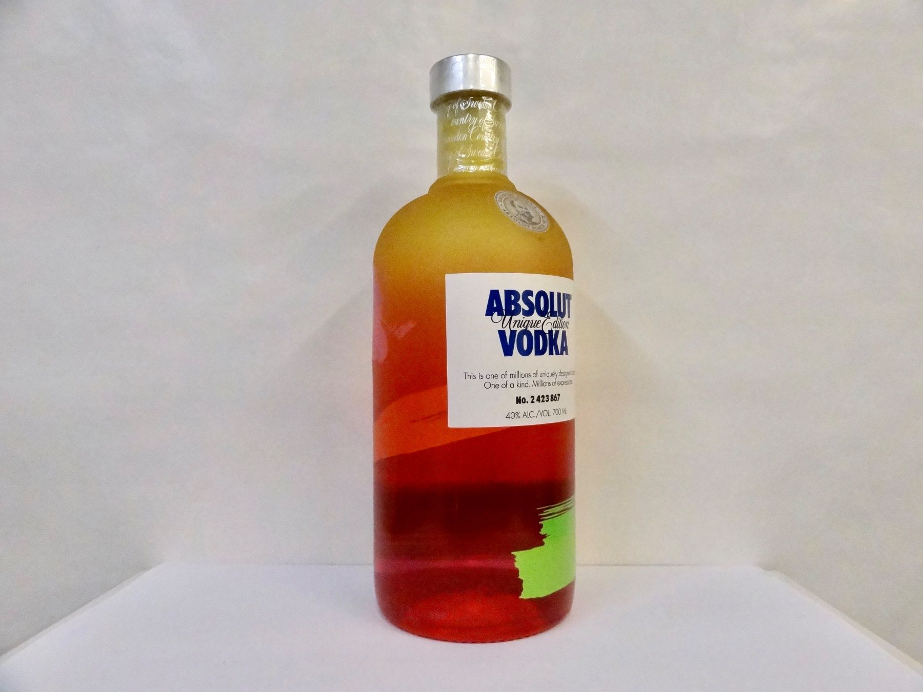 Absolut Vodka Spirituosen: 1 x ABSOLUT VODKA ABSOLUT UNIQUE Edition 2012 – Neu und originalverpackt aus Kerzers von zimmergruen 7