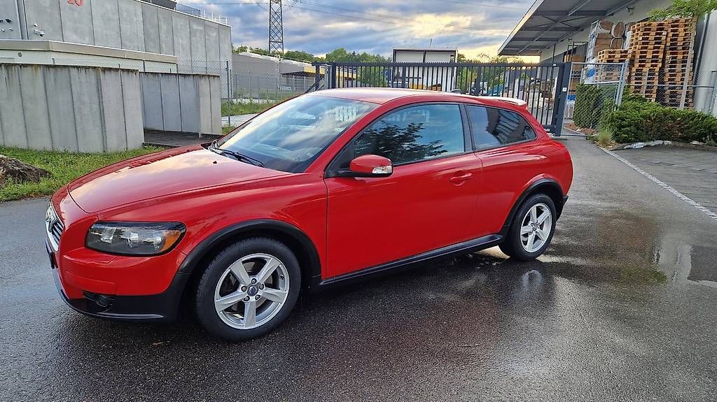 Volvo Autos: Volvo C30 T5 frisch ab MFK – D'occasion à Brügg BE par Topoffice