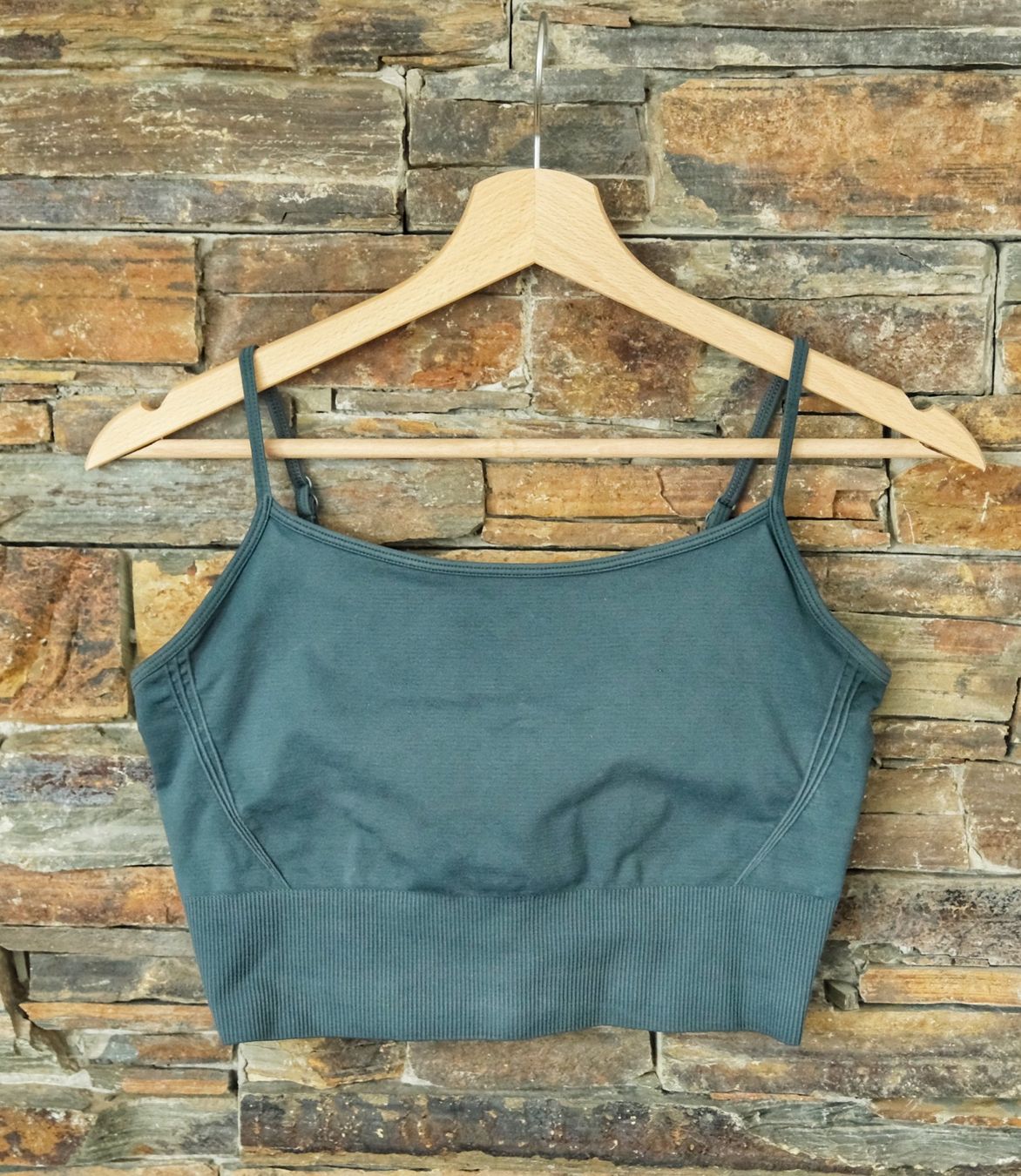 Oysho Top: OYSHO Sport BH Top – Usato da Winkel venduto da man_2qfr