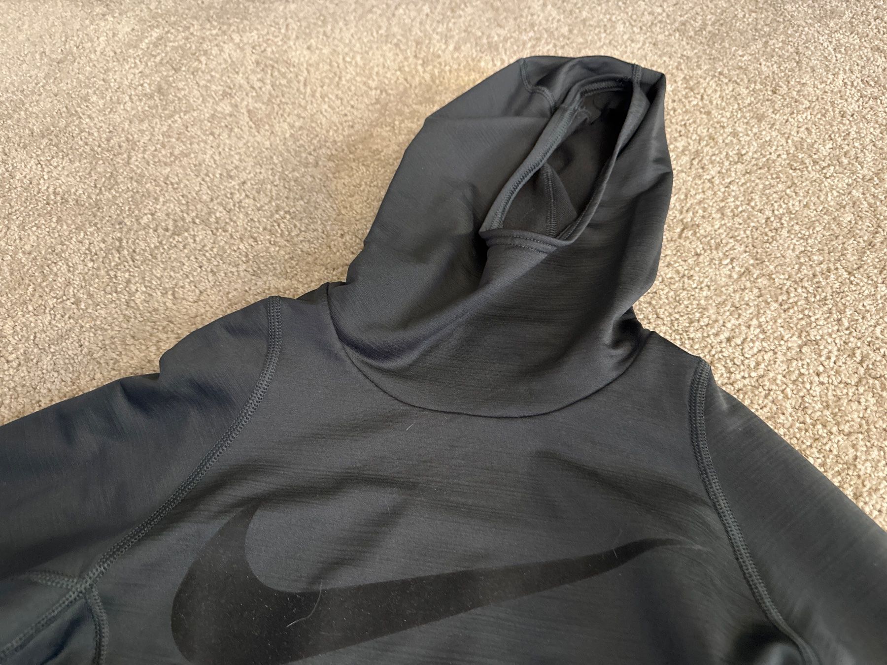 Nike Pullover & Sweatshirts: Sportpulli Hoodie Nike warm gr 152 – Gebraucht aus Oberweningen von Jogi2 5
