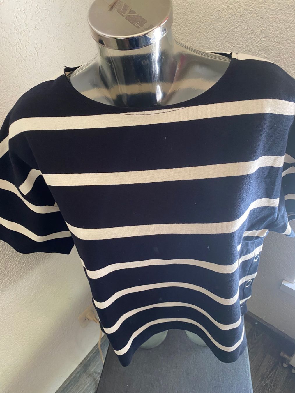 T-Shirts: Kurz - Shirt Grösse XL – Gebraucht aus Allenwinden von Obalu 1