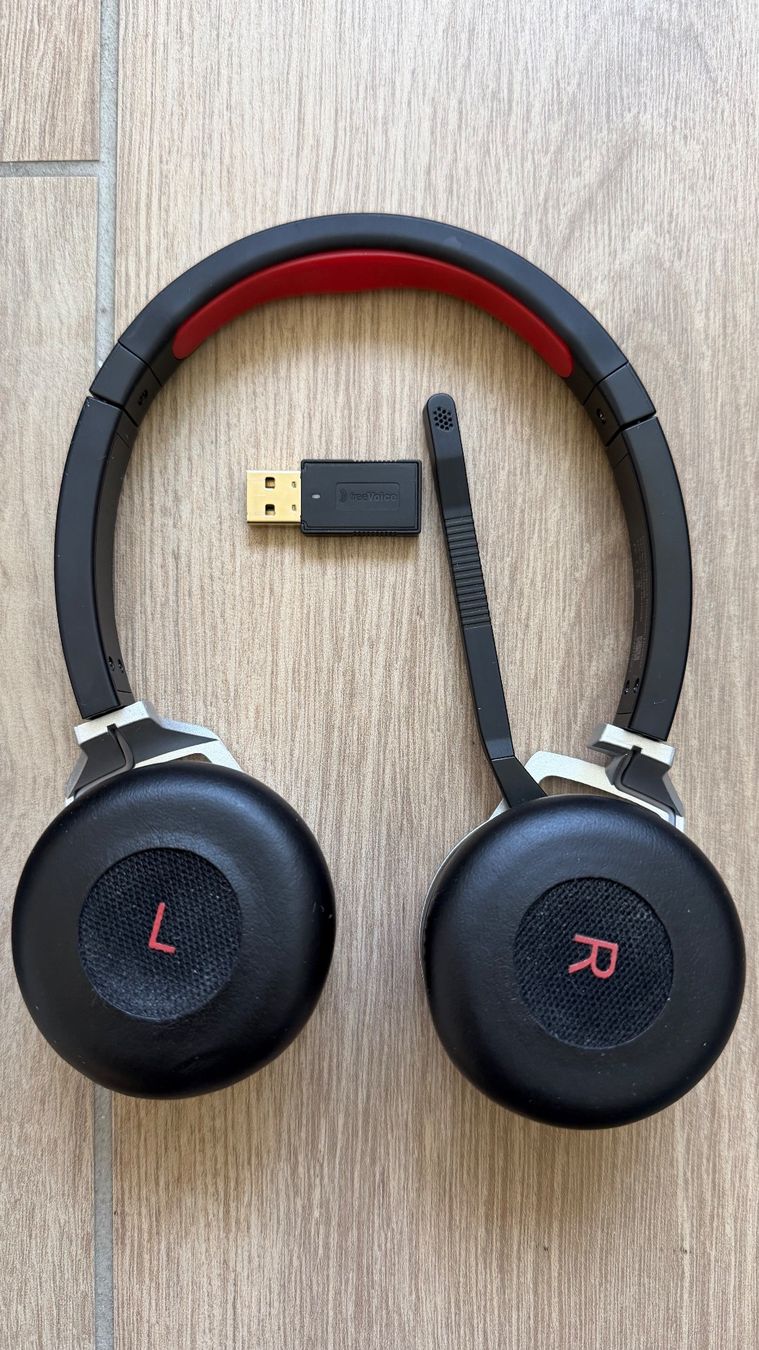 Cuffie: FreeVoice Space Stereo Headset mit Ladestation – Usato da Dietikon venduto da Sstufi