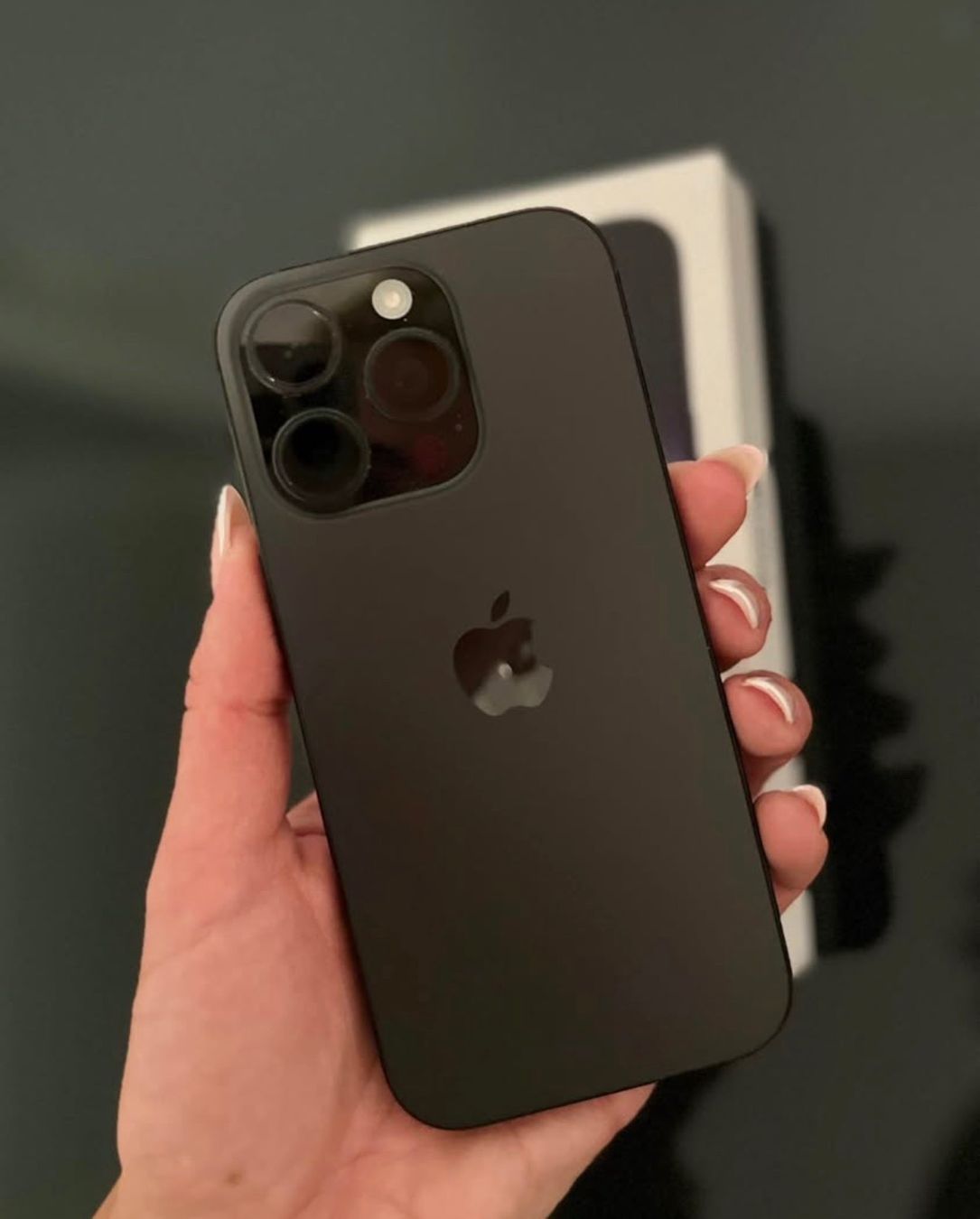 Apple Portables: Iphone 16 Pro 256 GB – D'occasion à Kloten par Ramona_cruezer