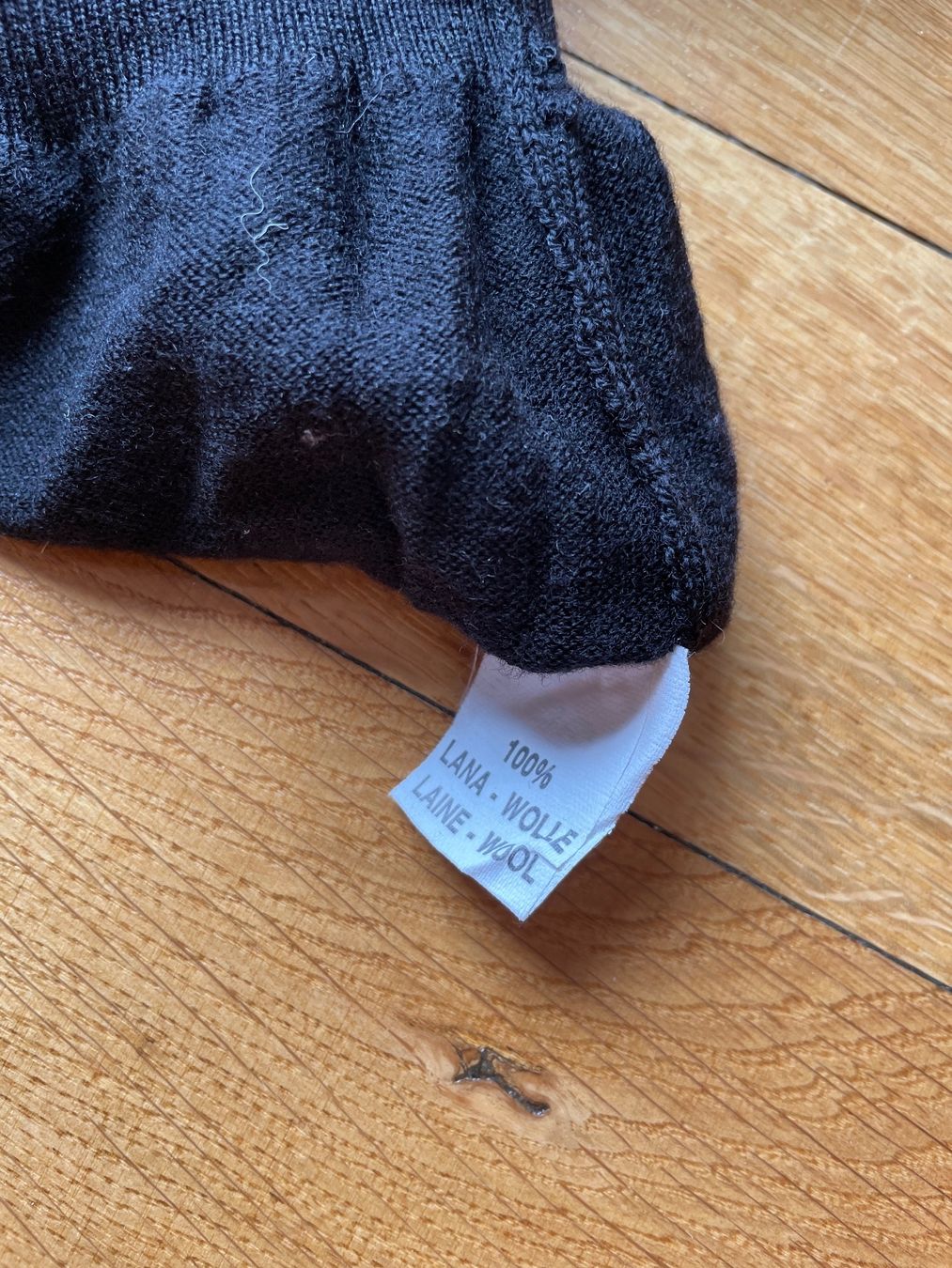 Givenchy Maglioni & Felpe: Pull laine Givenchy Men, vintage – Difettoso da Lausanne venduto da Elpi2014 8