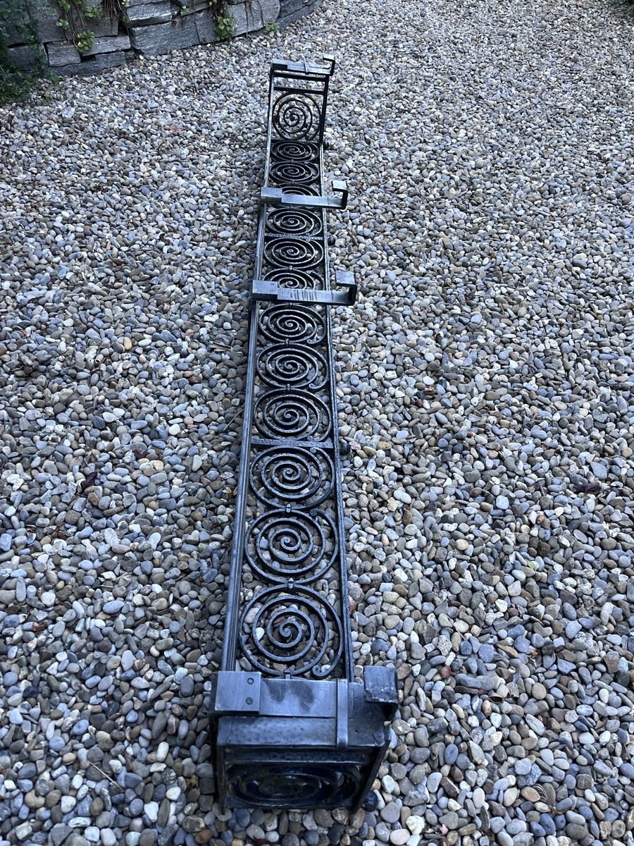 Ferramenta: Blumenkastenhalter, 178cm lang, Schmiedeeisen gehämmert – Usato da Kriens venduto da Bangkapi 3