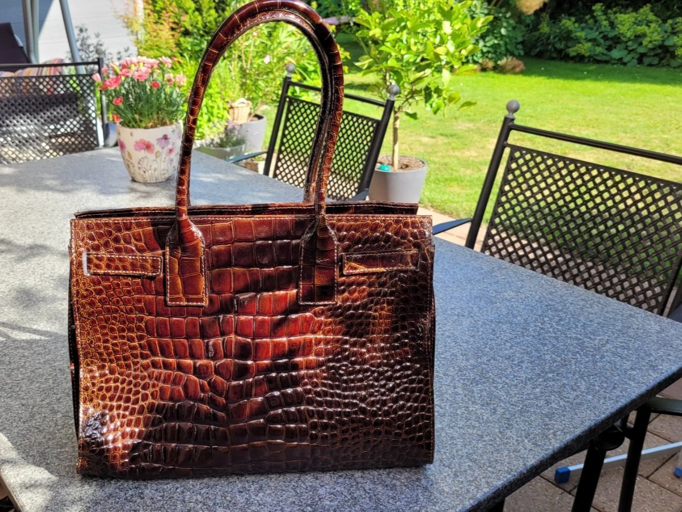 Taschen für Damen: Tasche Lackleder Dunkelbraun – Neu (gemäss Beschreibung) aus Oberweningen von kvo_r5ws 1
