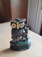 Hübsche Eule, Uhu aus Gusseisen, im Retrolook