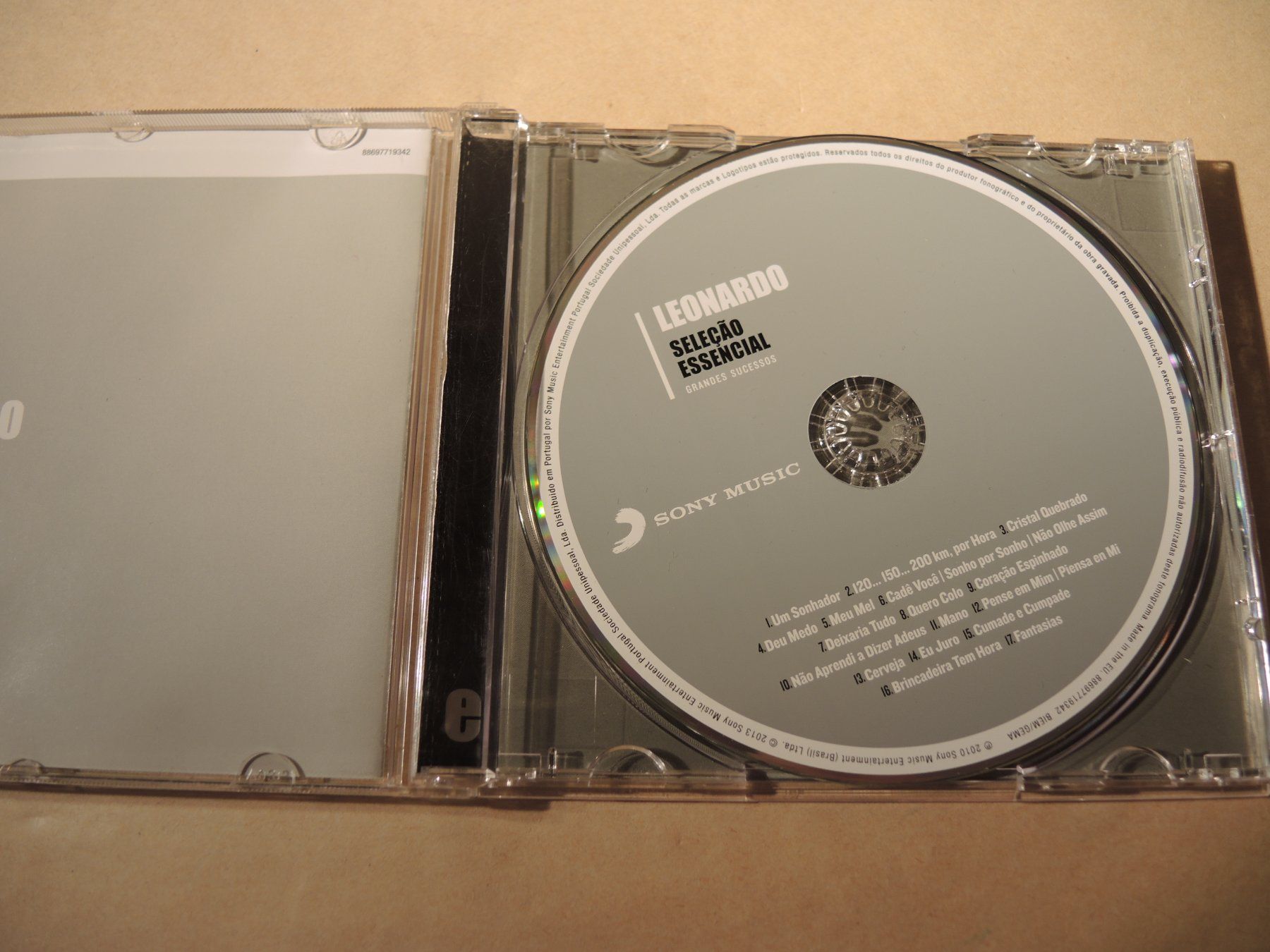 CDs: Leonardo - Seleção Essencial ( CD ) – Gebraucht aus Rorschach von maeck8 1