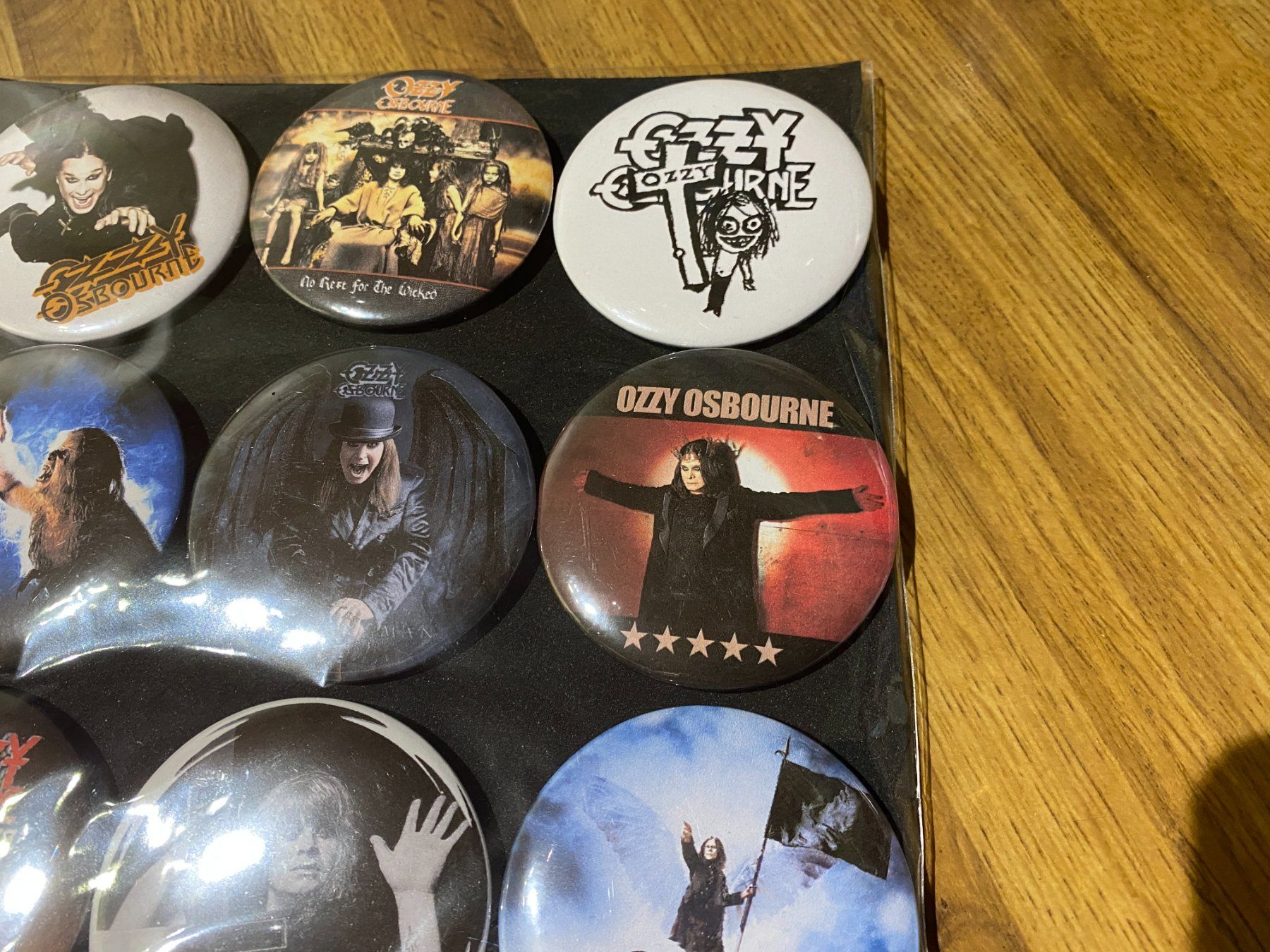 Plaketten & Abzeichen: Ozzy Osbourne Ansteck Badges! – Neu (gemäss Beschreibung) aus Basel von FatCatPacksTheRatt 5