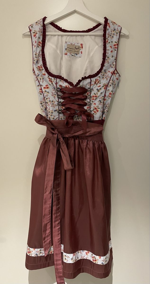 Vestiti: Kaiser's Dirndl – Usato da Chur venduto da buc_6tcp