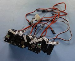 9 Stück Mikro-Servos bunt gemischt