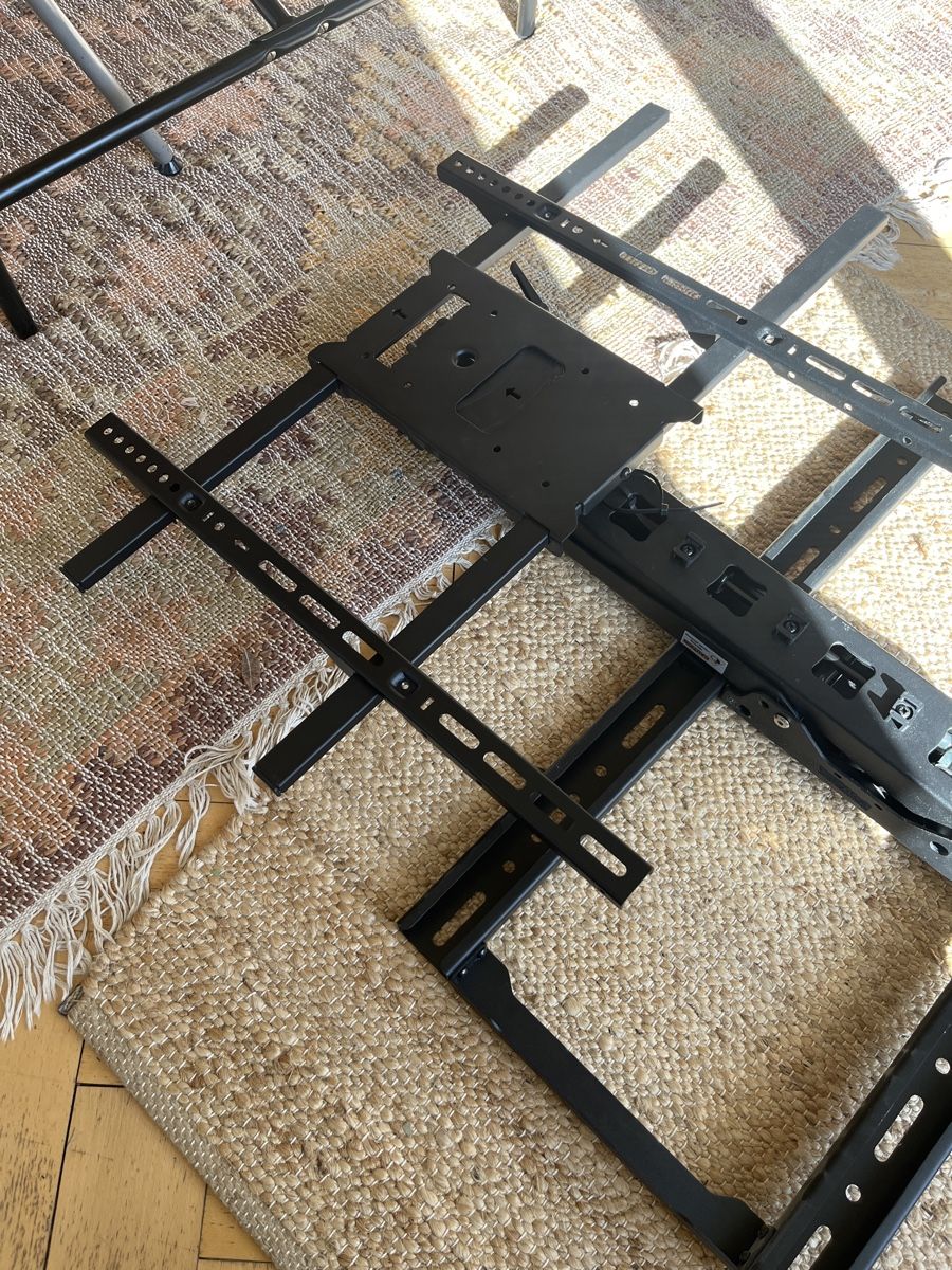 Supporti a parete: TV wall mount (Fireplace) – Usato da Zürich venduto da yunis87 1