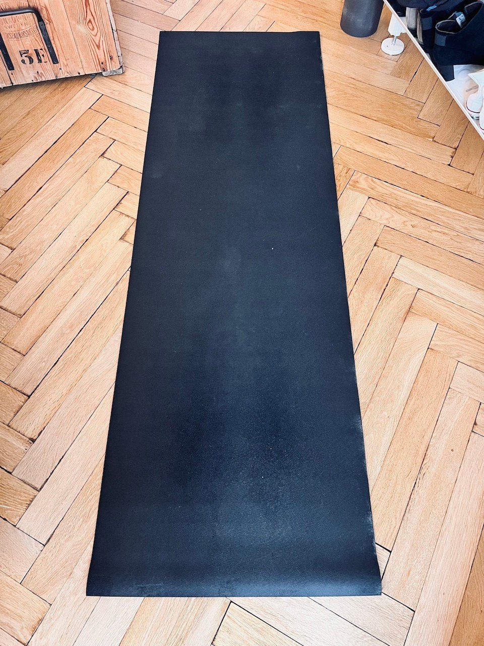 Hometrainer: Schwarze lange Jade Yogamatte – Usato da Zürich venduto da 411osmanbey 3