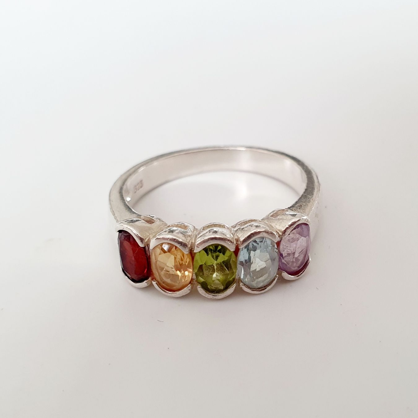 Anelli: Silberschmuck Ring mit 5 bunten Steinen Grösse 19,6 – Usato da Kreuzlingen venduto da Wunderkiste123 4