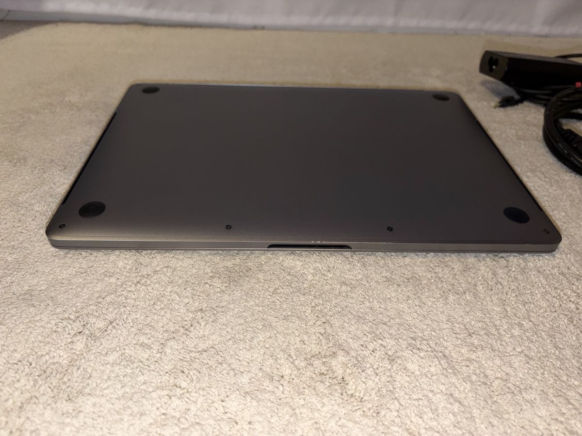 Apple Notebook: Apple Macbook Pro 13“ Touchbar 2017 – Usato da Visperterminen venduto da lgresell 8