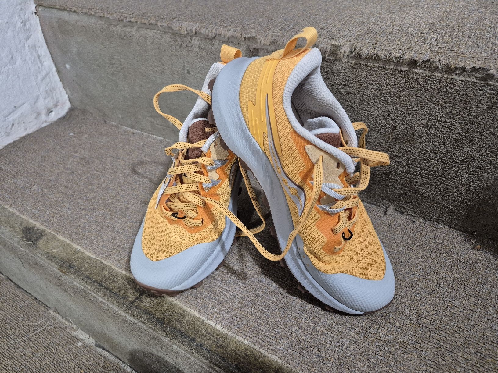 Chaussures femmes: Laufschuhe – D'occasion à Winterthur par Lumi11 3