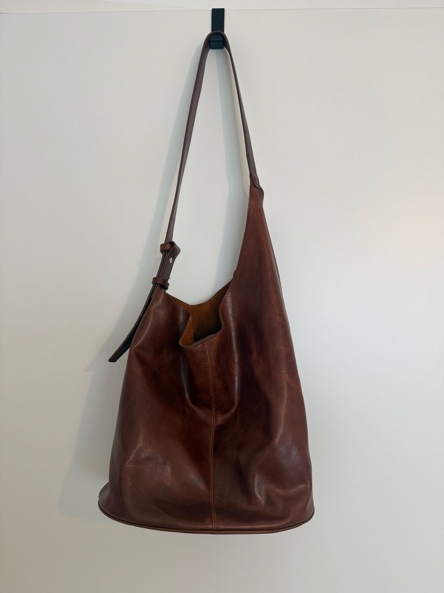 Zara Borse da donna: Asymmetrische Beuteltasche aus Leder – Usato da Muttenz venduto da Bea_dbr 1