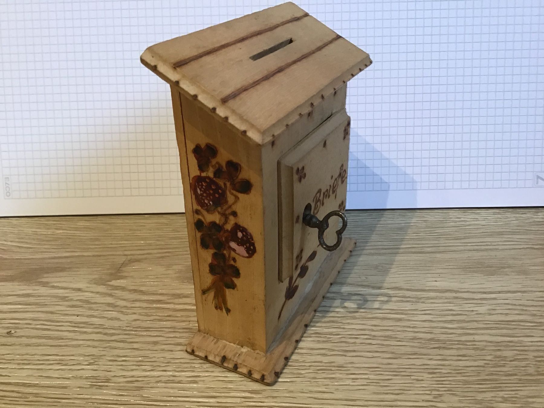 Bambole: Altes antikes Puppen Briefkästchen – Usato da St. Gallen venduto da Goldlilly 4