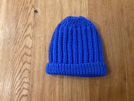Handgestrickte Damenmütze mit doppelter Wolle gestrickt