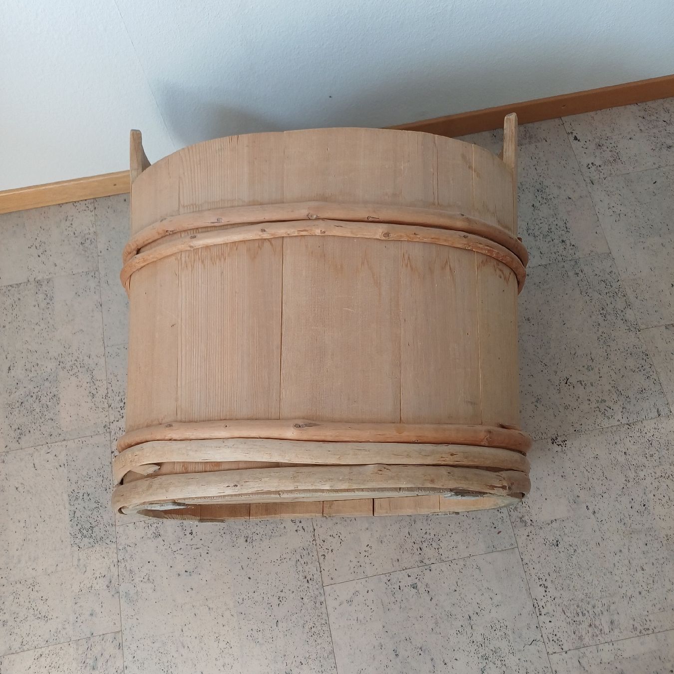 Sonstiges für Haushalt & Wohnen: Ovales Holzgefäss mit Deckel – Gebraucht aus Trimmis von grrose 2