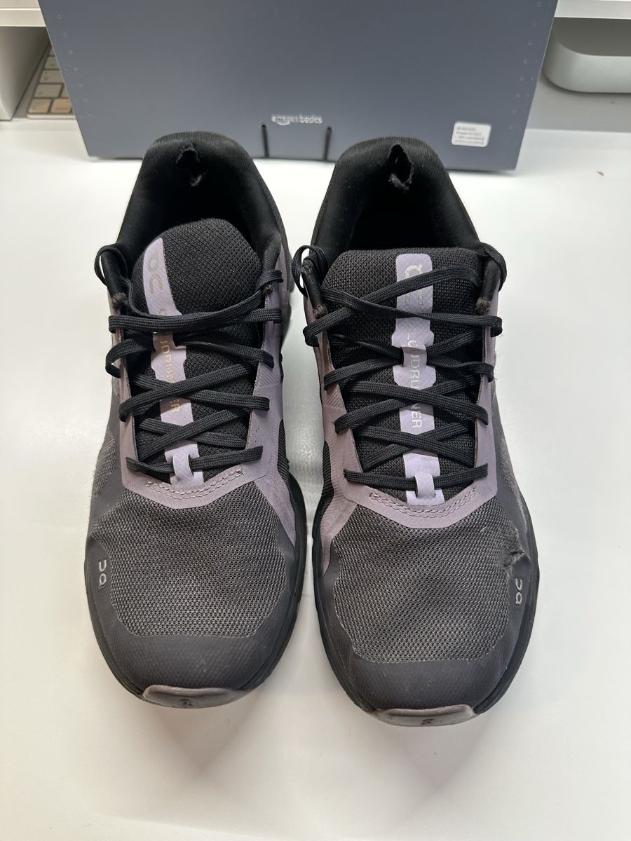 On Scarpe da uomo: On Running Cloudrunner Gr.44 – Usato da Basel venduto da olgarachel 1