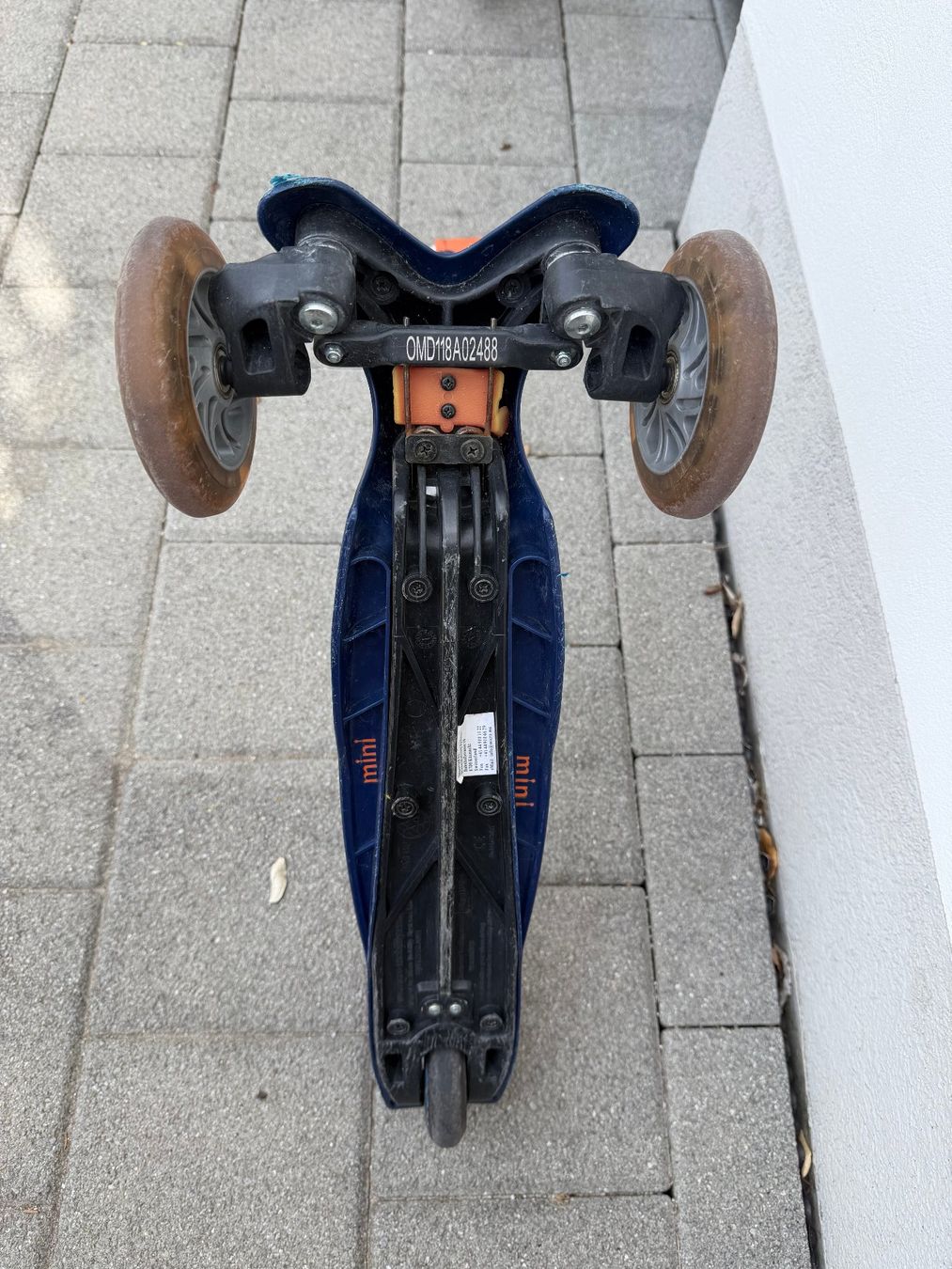 Micro Kickboard: Mini micro Trotinett Scooter mit LED Rädern – Usato da Münchenstein venduto da eitopomar 2