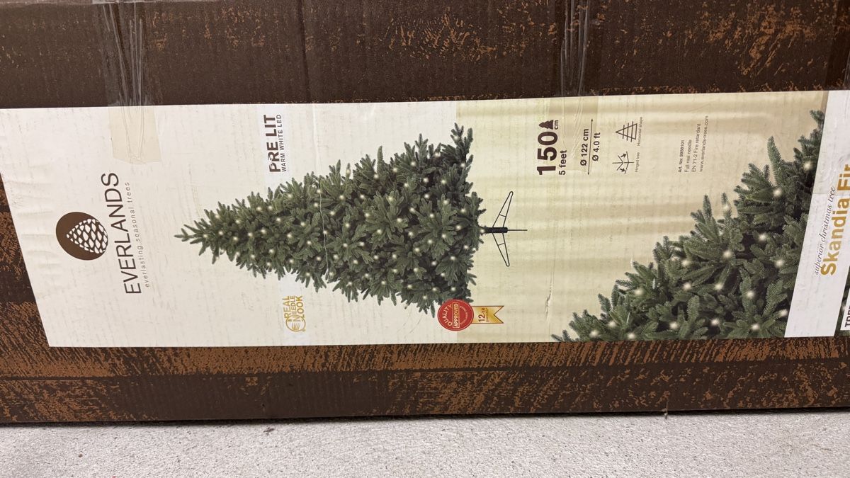 Tutte le decorazioni: Christmas Tree 150cm with lights. Top! – Usato da Binningen venduto da mi-9 1