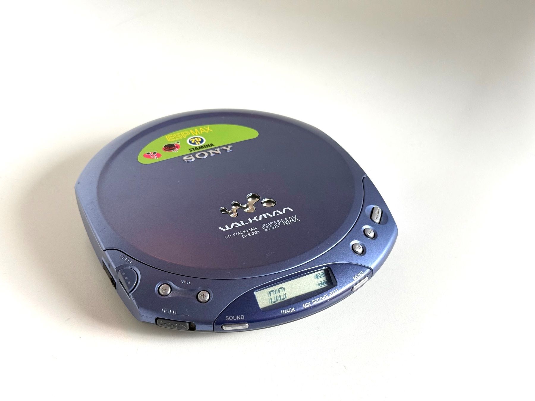 Sony Lettore multimediale portatile: Sony CD Walkman D-E221 – Usato da Zürich venduto da Loeffel81zh