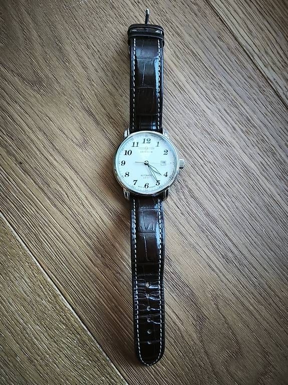 Zeppelin Montres: Schöne Zeppelin - Uhr mit Garantie – D'occasion à Seuzach par Evgenij