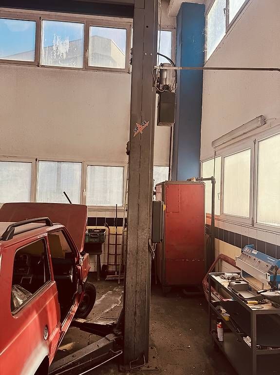 Piattaforme elevatrici & Crick: Ponte sollevatore auto da officina – Usato da Taverne venduto da Sacha1971 1