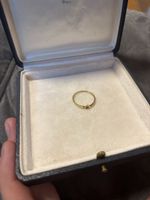 Eleganter Goldfarben mit Lila Stein, 800 Silber Ring