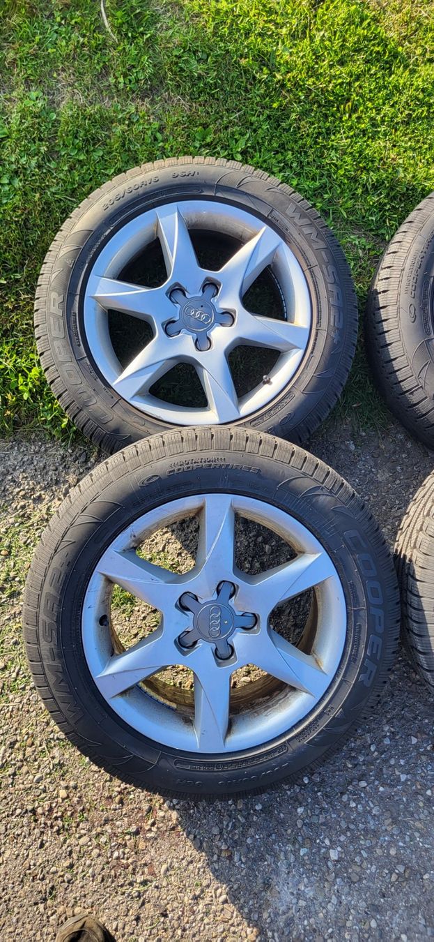 Audi Pneus & Roues: Winterkomplettrad – D'occasion à Bazenheid par -Nebelschleier- 1