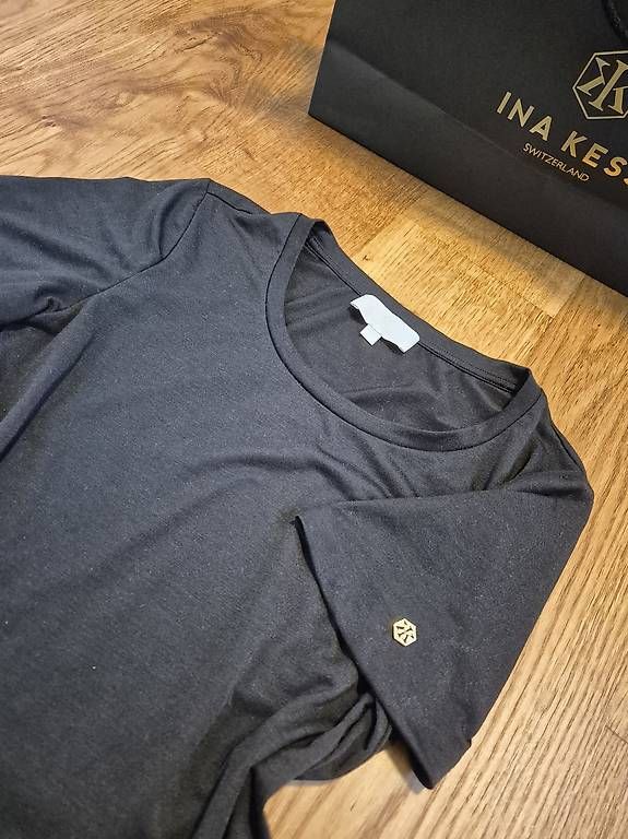 Ina Kess T-shirt: Ina Kess, schwarz – Nuovo (secondo la descrizione) da Feusisberg venduto da cts_55rn